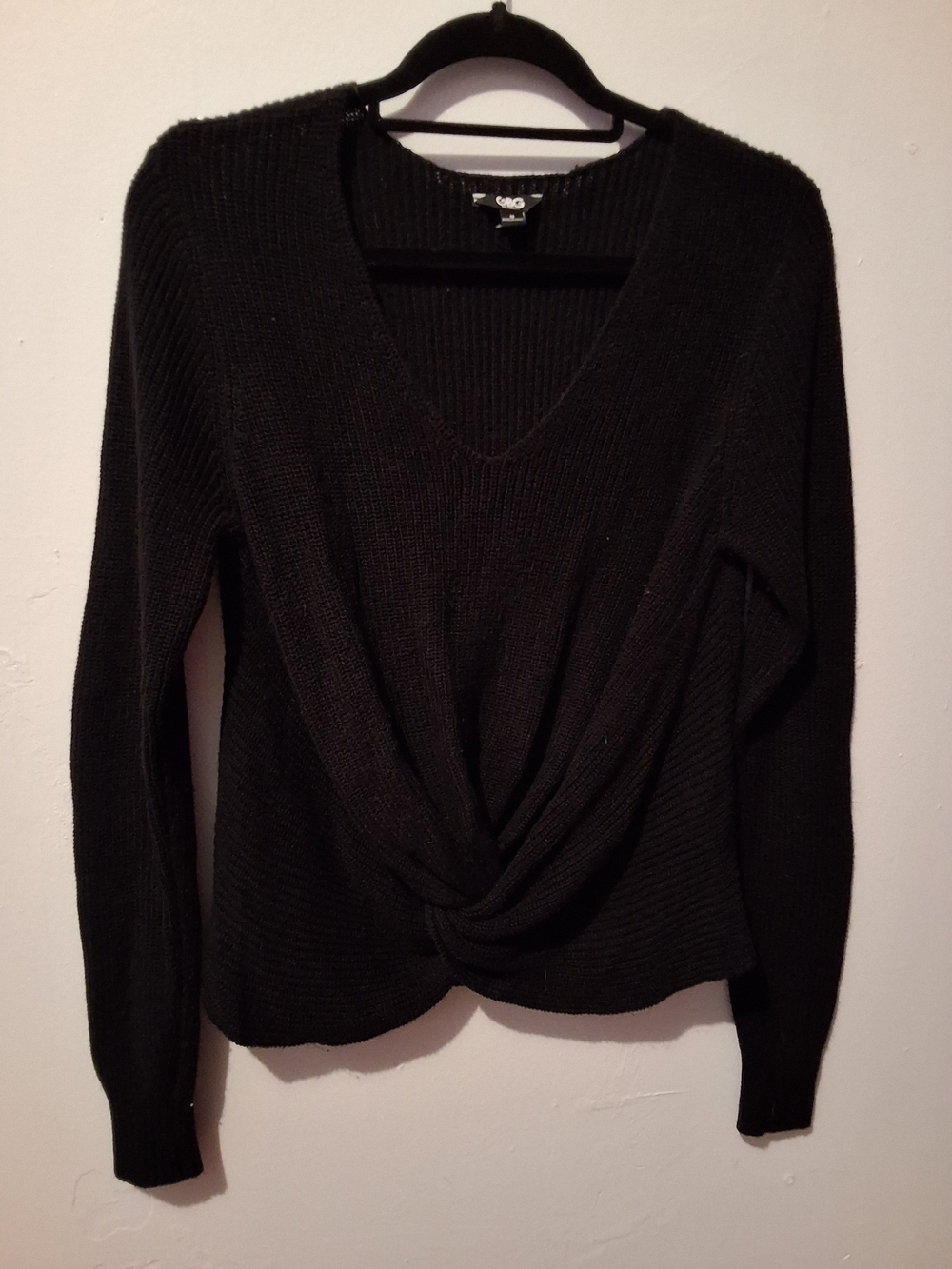 GBG Los Angeles Black V-Neck Twist-Front Sweater